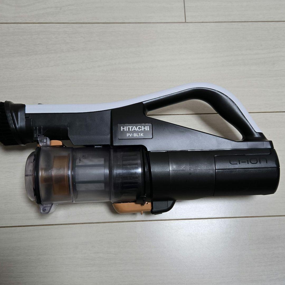 日立 ラクかるスティック 2023年製 充電式掃除機 付属品付き PV-BL1K