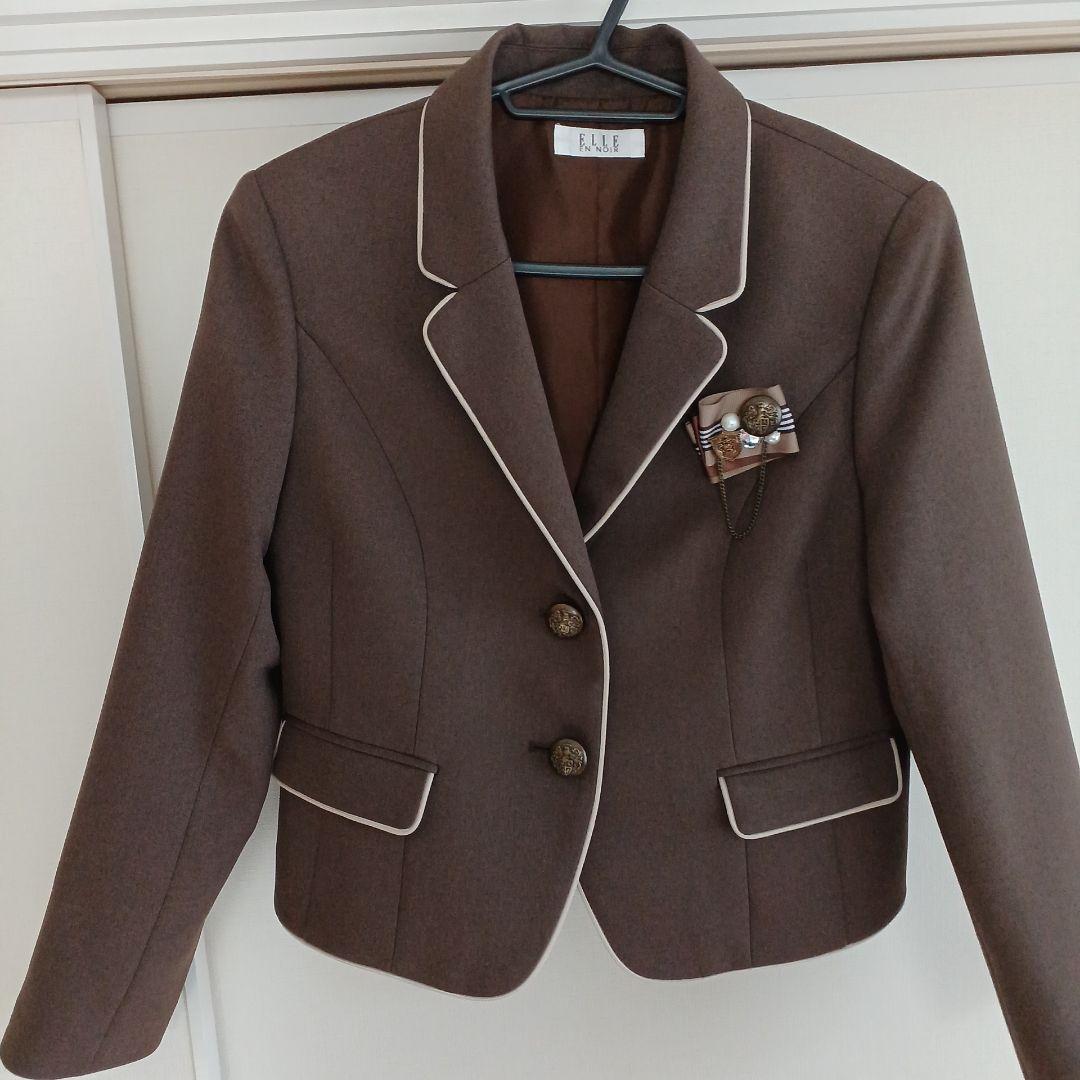 ELLE en noir　パンツスーツ　150センチ