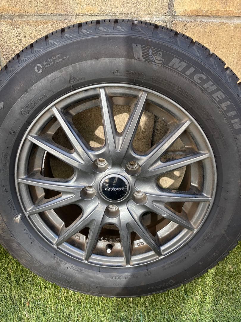 【専用】Yuki Kawaguchi様 ミシュラン　 スタッドレスタイヤ