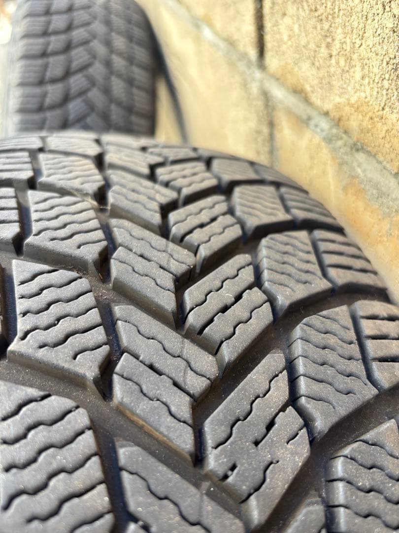 【専用】Yuki Kawaguchi様 ミシュラン　 スタッドレスタイヤ