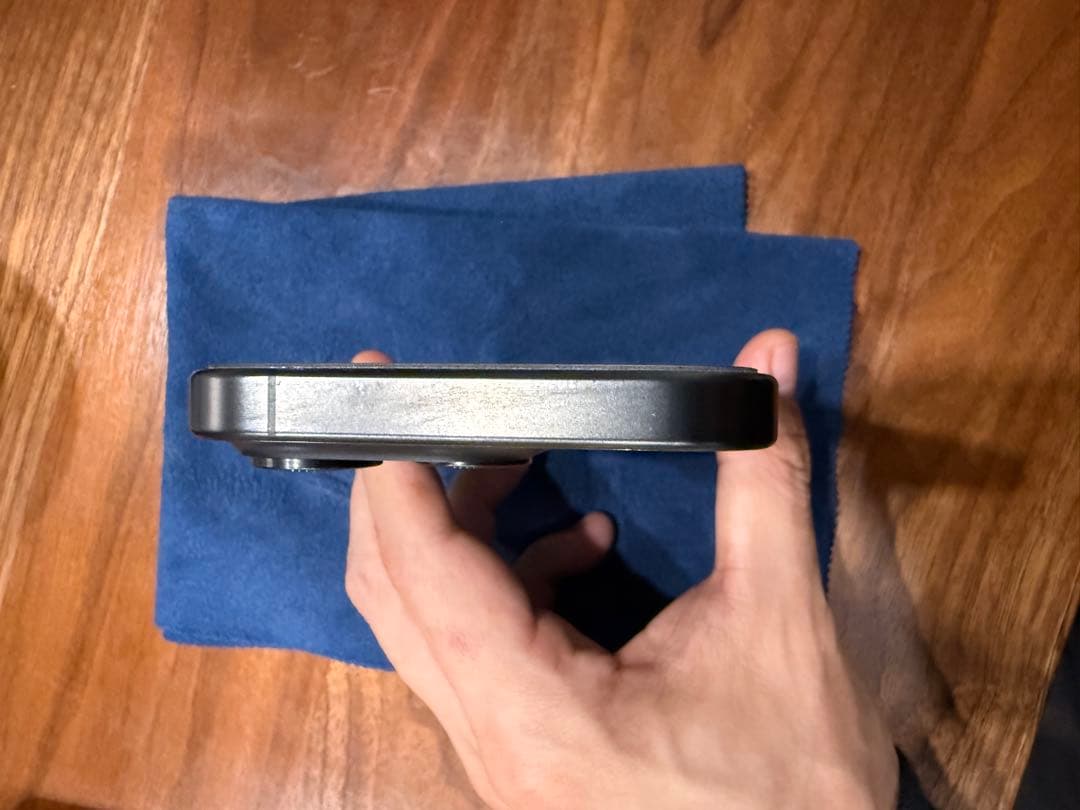 スマートフォン本体 iPhone15 pro 128GB black titanium