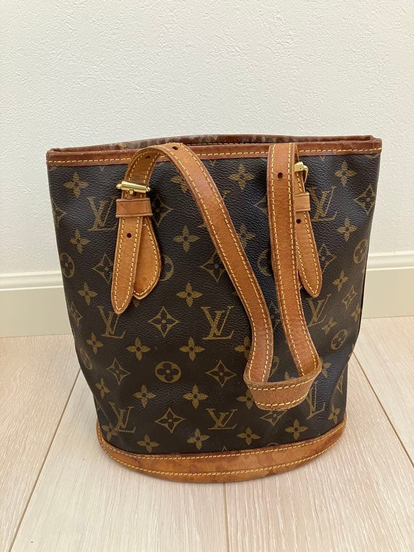 ルイ・ヴィトンのモノグラム プチ・バケット