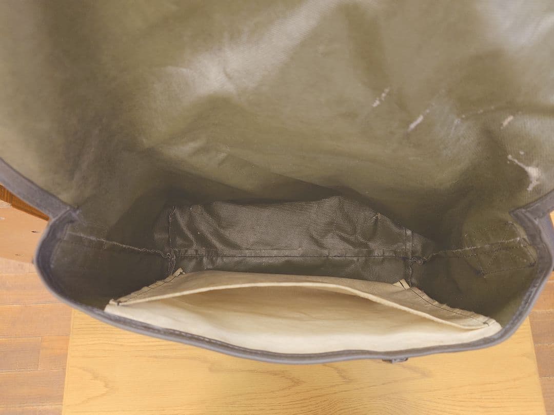 FREITAG メッセンジャーバッグ オリーブグリーン カーキ