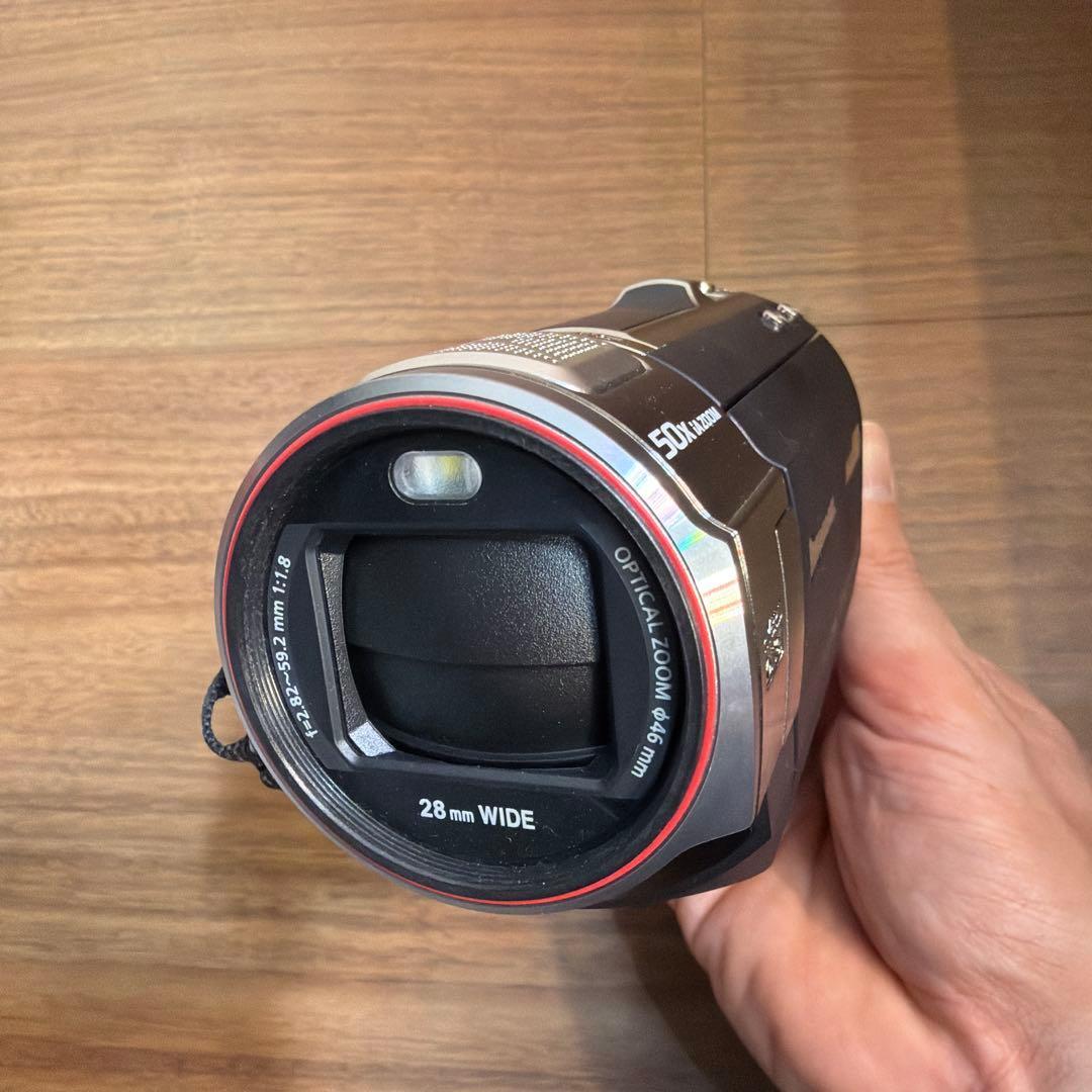 デジタルハイビジョンビデオカメラ　Panasonic HC-V720M