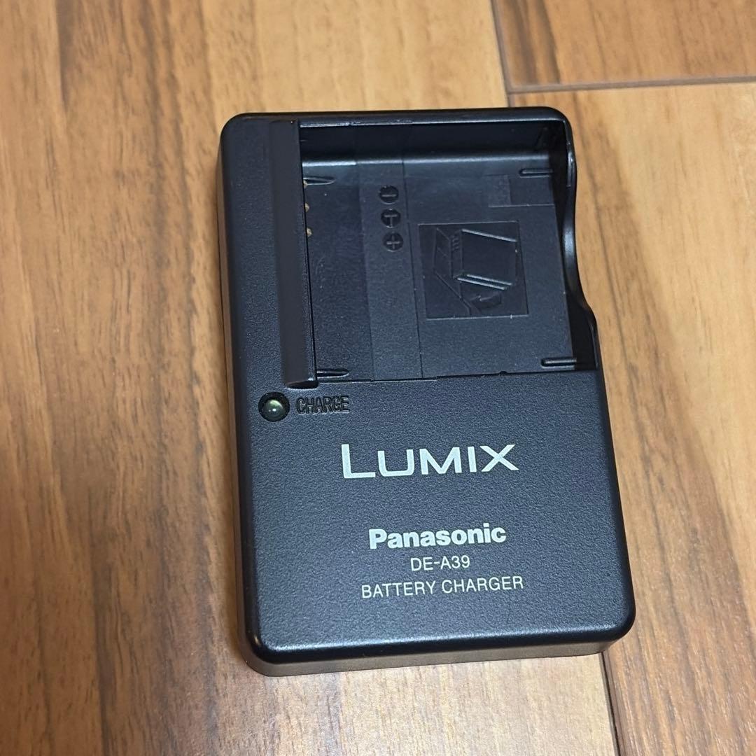 動作確認済Panasonic パナソニック DMC-FX37 デジカメ ホワイト