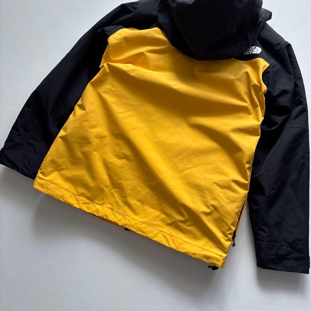 02140-4 ノースフェイス　スノボウェア　ダウンジャケット　イエロー