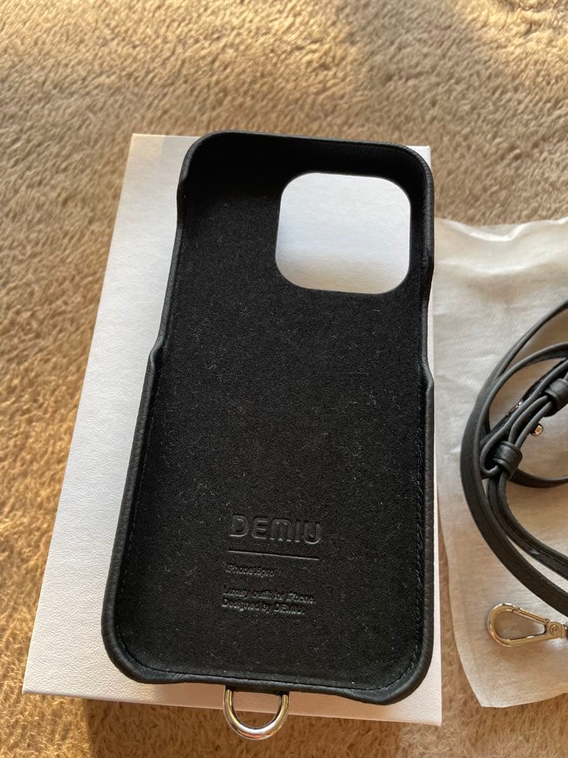 DEMIU 手帳型ケース iPhone15proブラック ストラップ付き