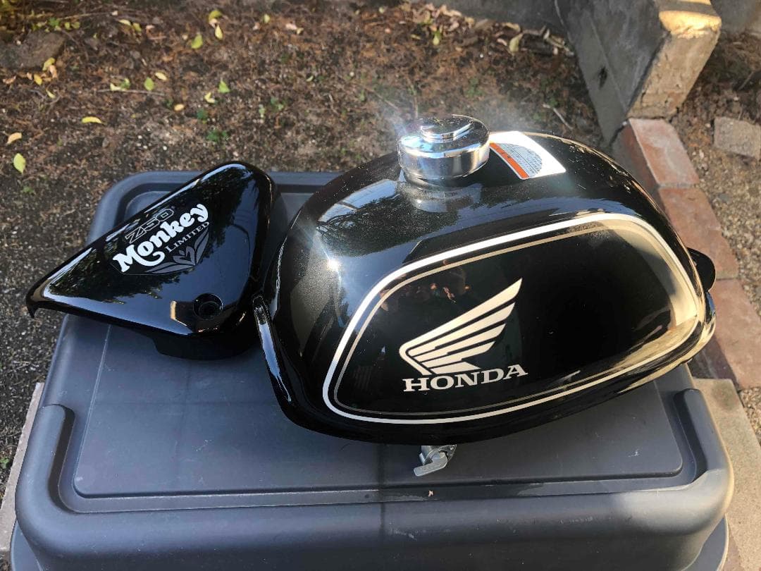 HONDA モンキー　ガソリンタンク　Fi 用ですがキャブにて使用可能