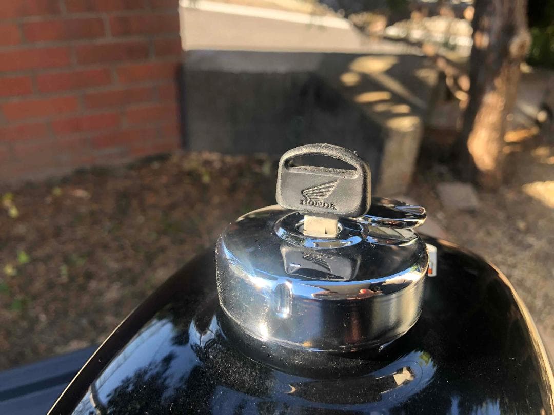 HONDA モンキー　ガソリンタンク　Fi 用ですがキャブにて使用可能