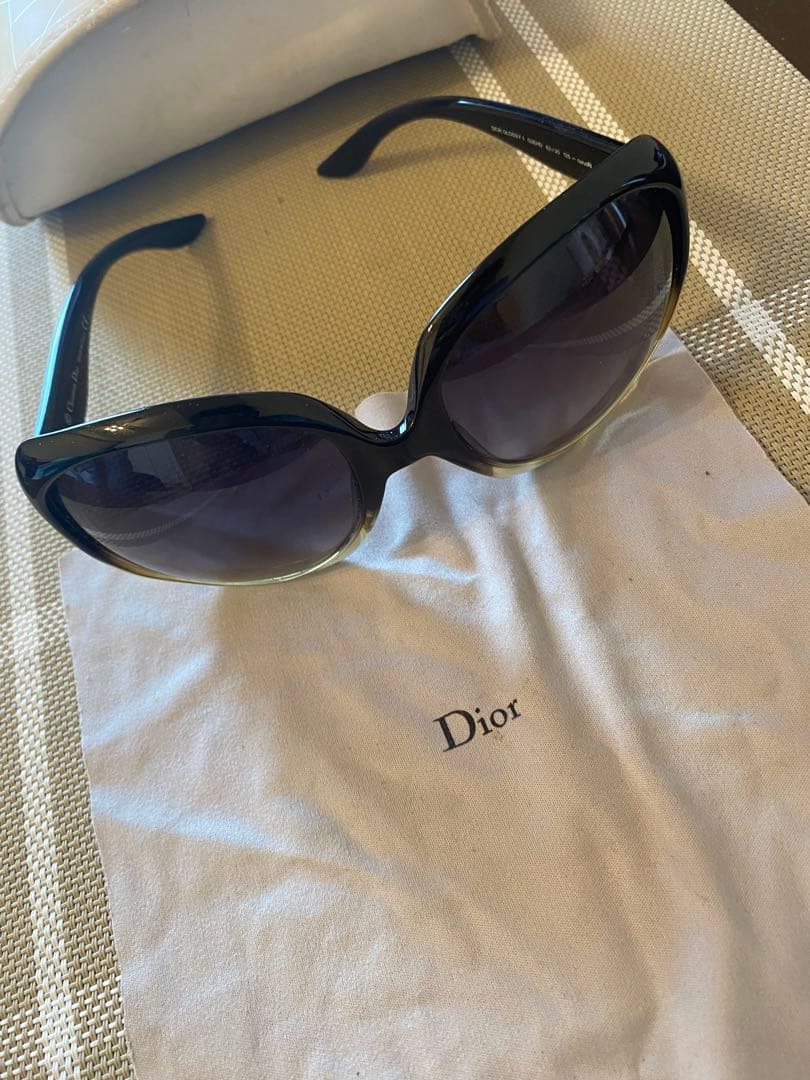Dior キャットアイ サングラス ケース付き
