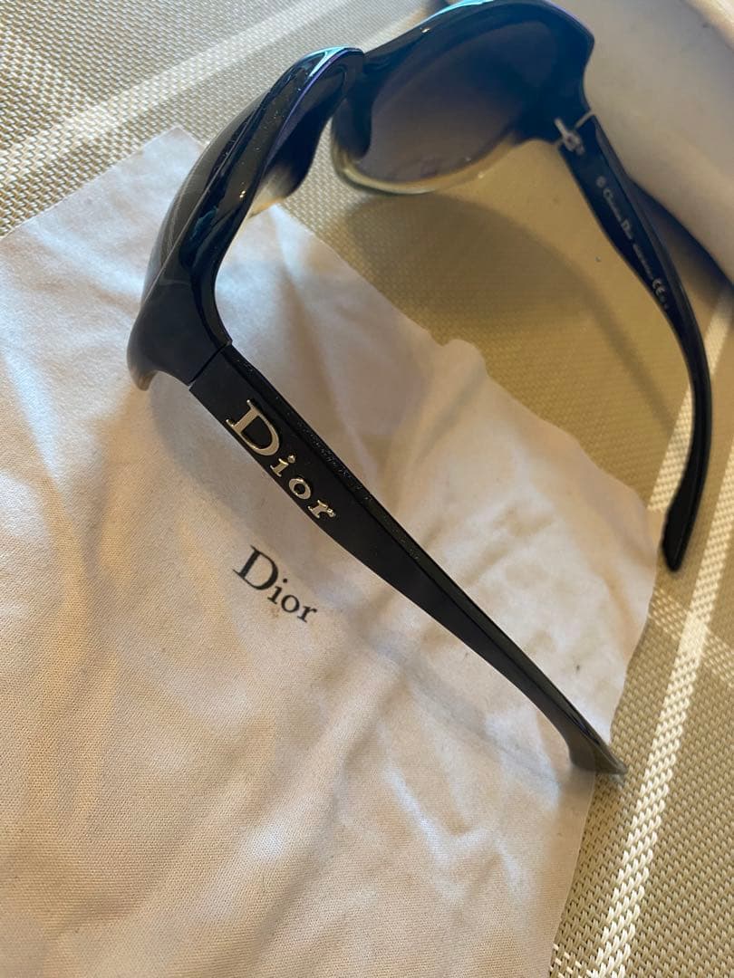 Dior キャットアイ サングラス ケース付き