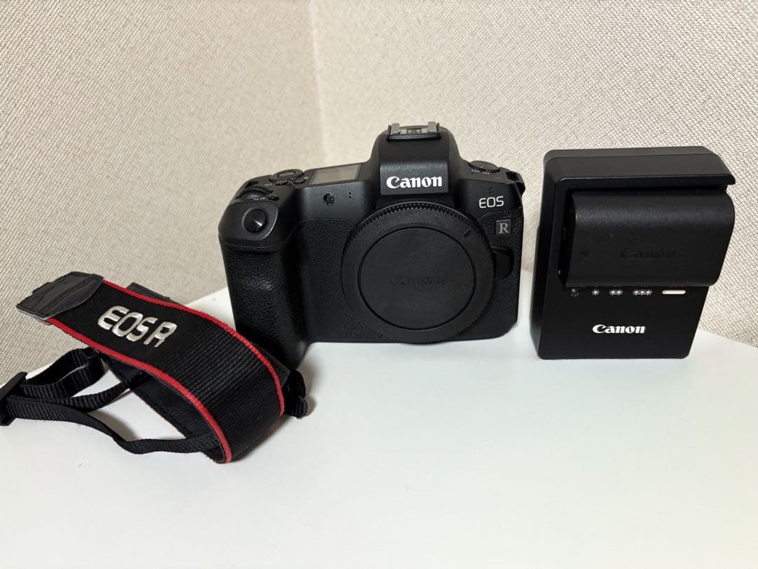 【値下げ】Canon EOS R ミラーレスカメラ 本体とバッテリー