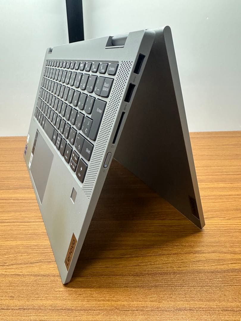 4.Lenovo flex 5 i7-1165G7 16Gb 512Gb タッチ