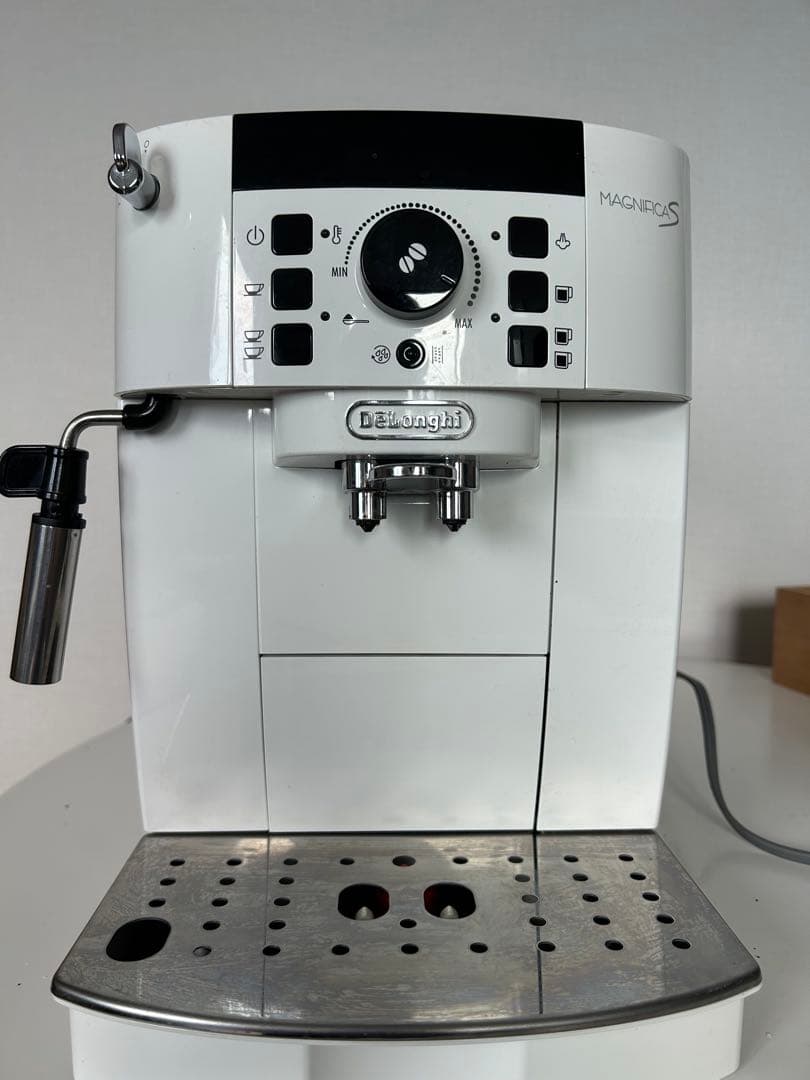 DeLonghi マグニフィカS ECAM23120WN