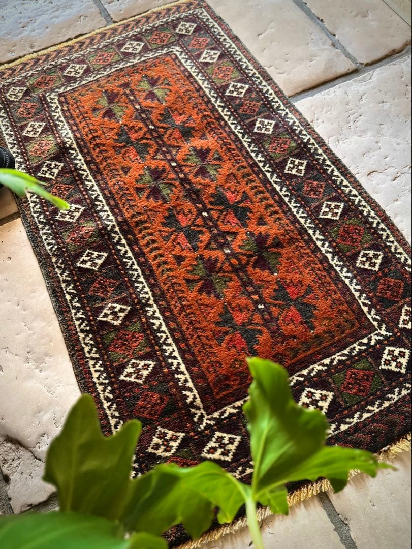 トライバルラグ　ヴィンテージラグ　バルーチ族　シスターン　ザボール　プリミティブ