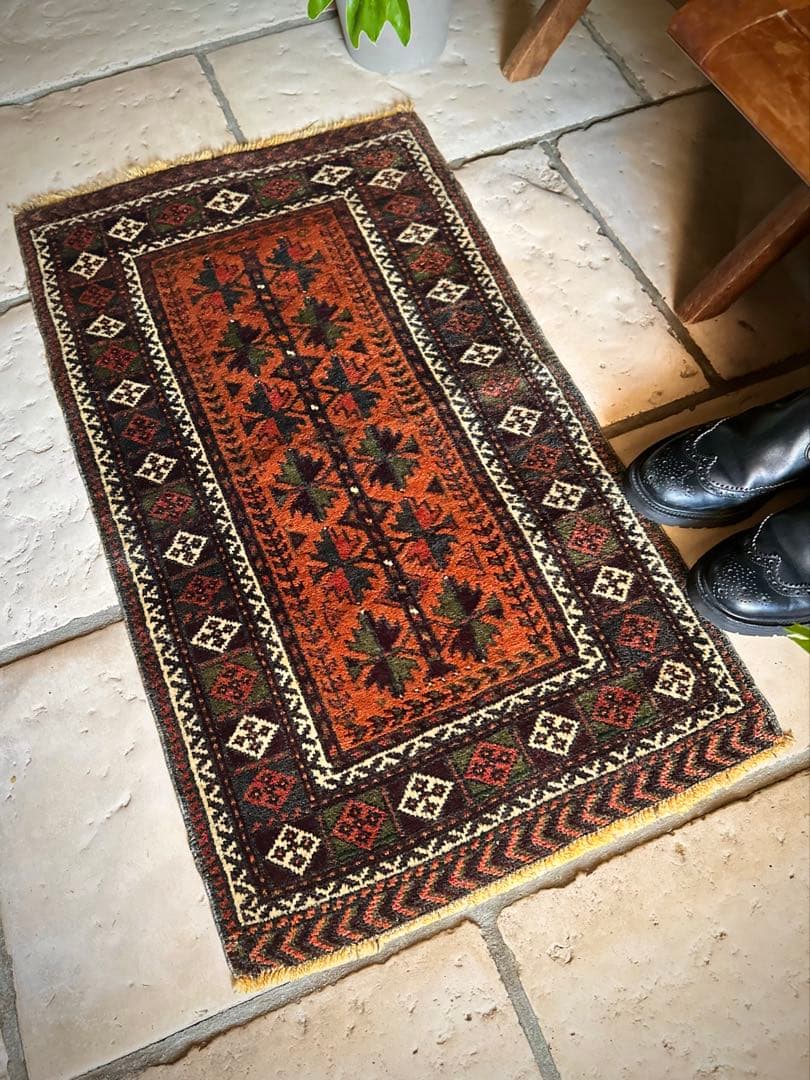 トライバルラグ　ヴィンテージラグ　バルーチ族　シスターン　ザボール　プリミティブ