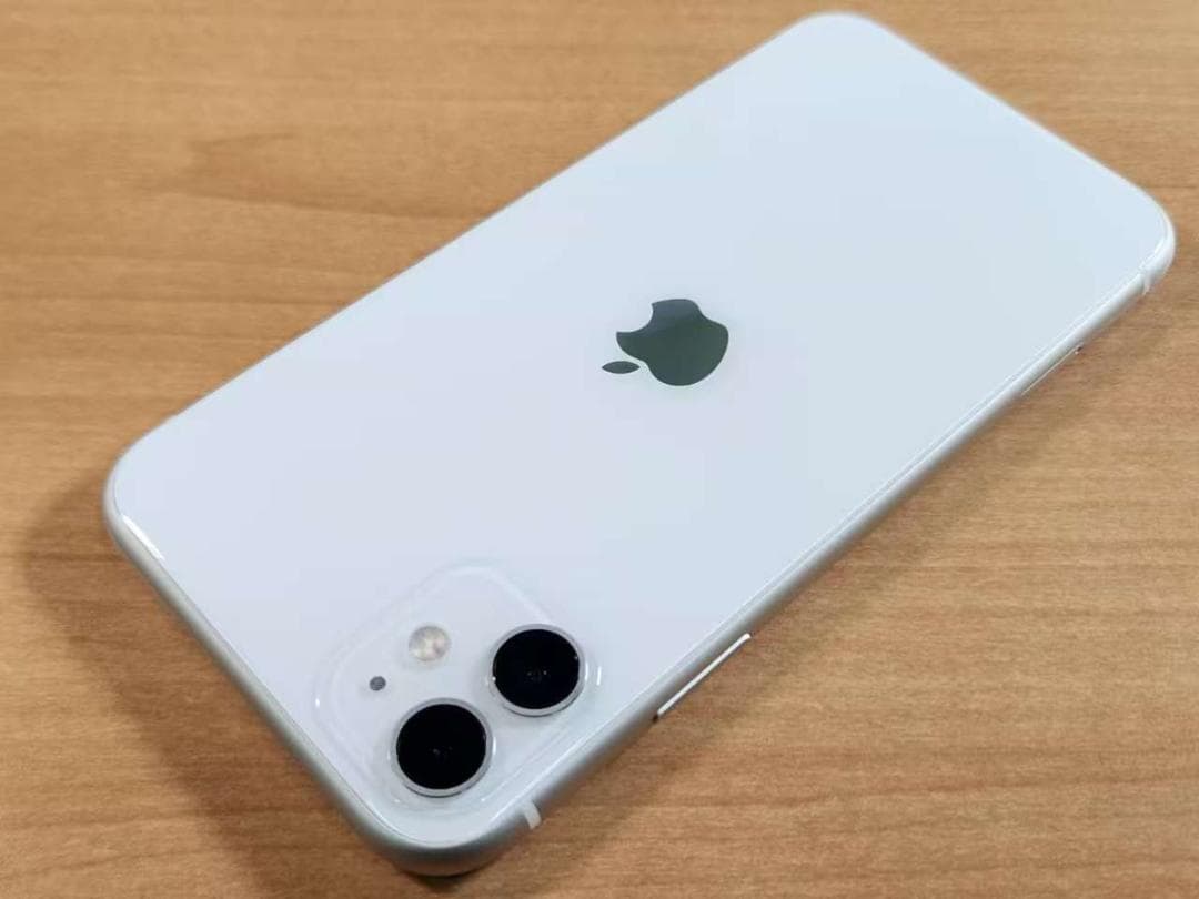 020900J iPhone11 A2221 256GB 最大容量82%