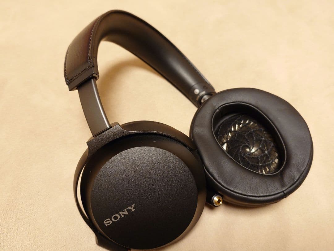 SONY MDR-Z7M2 【有線ヘッドホン】