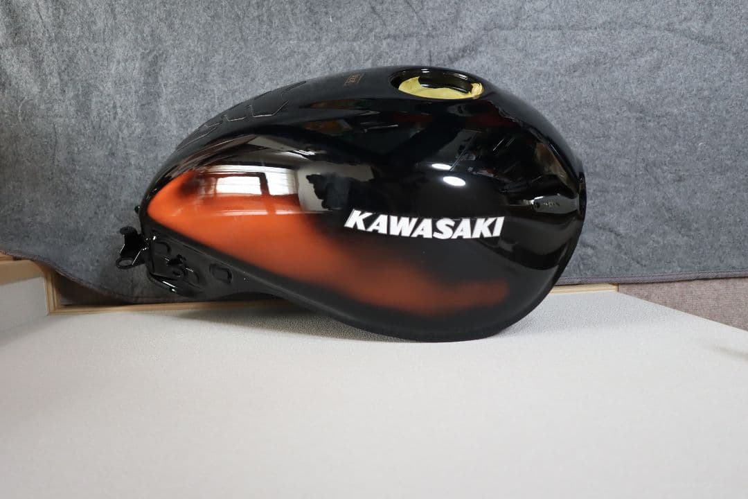 Z900RS 純正タンク & PMCアーキ リヤロングテールカウル　エボニー