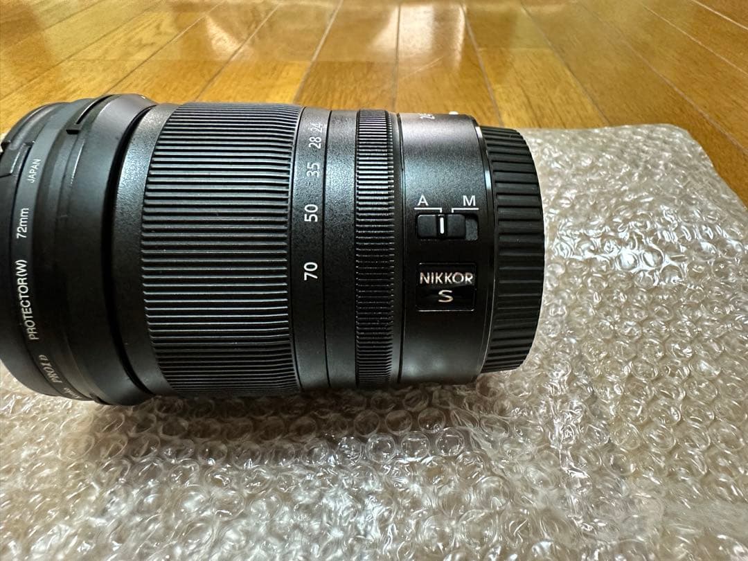 ニコン　NIKKOR Z24-70mm f/4 ズームレンズ