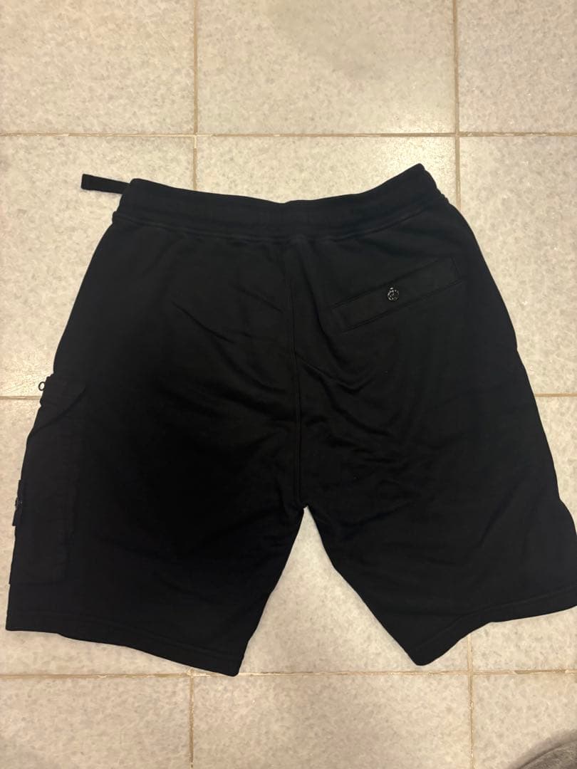 Stone  黒 ショートパンツ ジッパーポケット付き