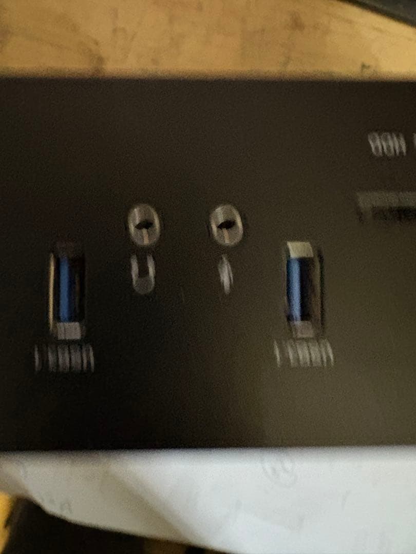 【珍品】ミニPC サイネージ用HDMI4ポート出力