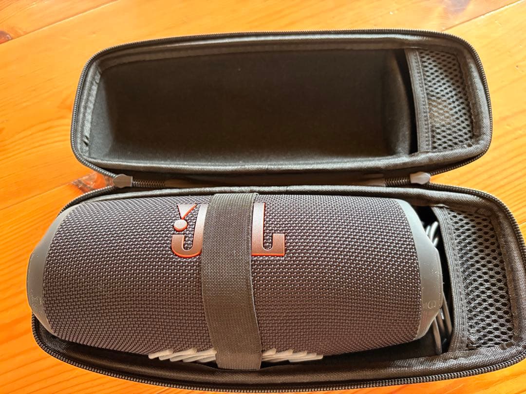 【美品】JBL Charge5 ワイヤレススピーカー ブラック ケース付き！