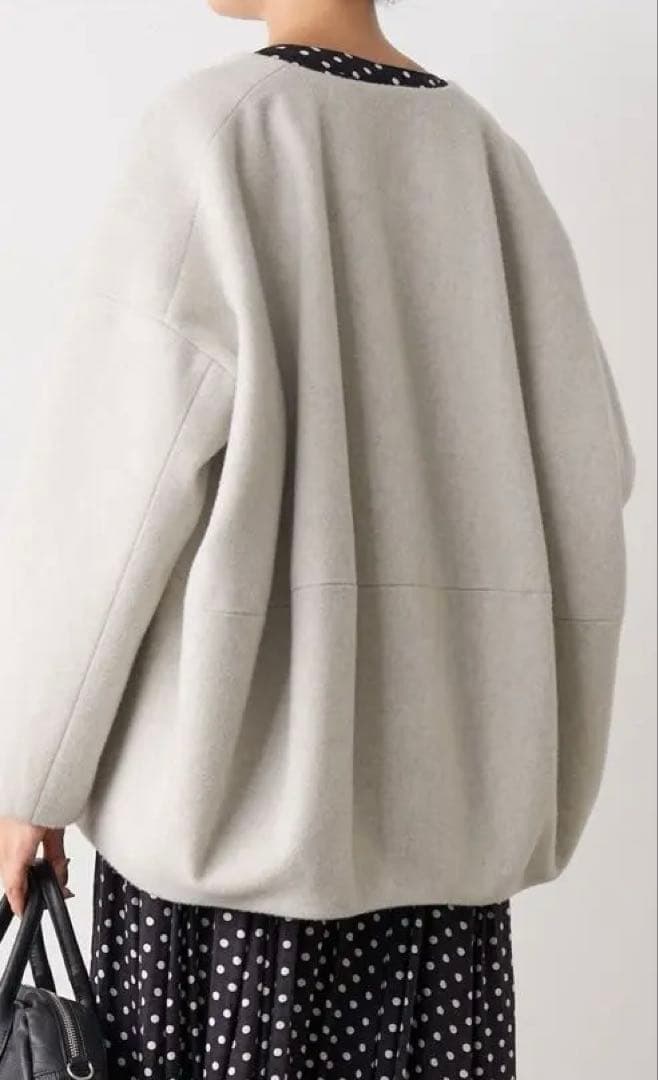 新品タグ付　ビアズリー　後ろぷっくりコート　S ライトグレー