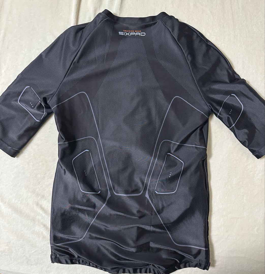 数時間限定セールSIXPAD シックスパット　メンズ上下スーツ　Lサイズ