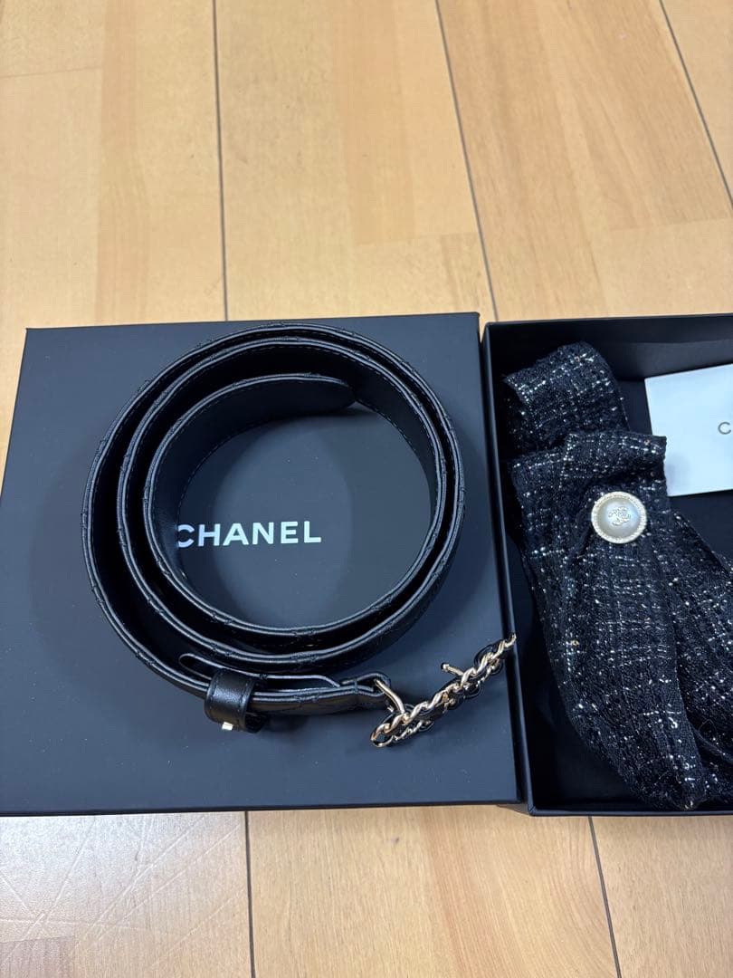 CHANEL ブラックレザー ベルト キルティング CCロゴ