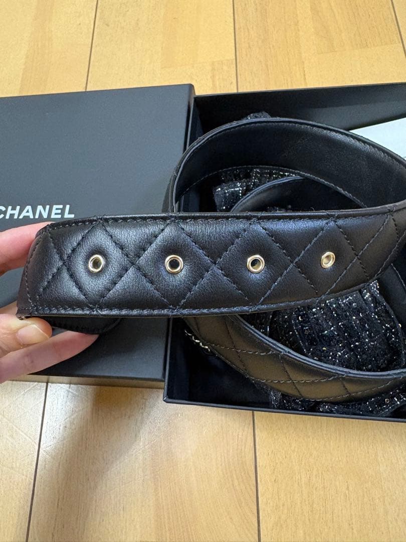 CHANEL ブラックレザー ベルト キルティング CCロゴ