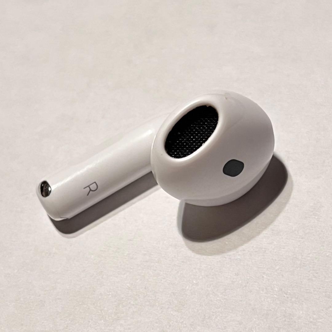 Apple AirPods4 第4世代 正規品 ホワイト R 右耳のみ
