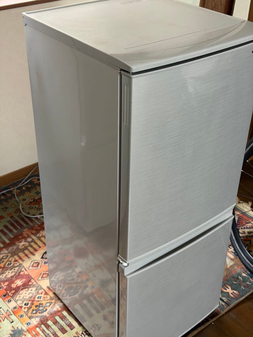 【床マット付き】シルバー冷蔵庫 2段棚