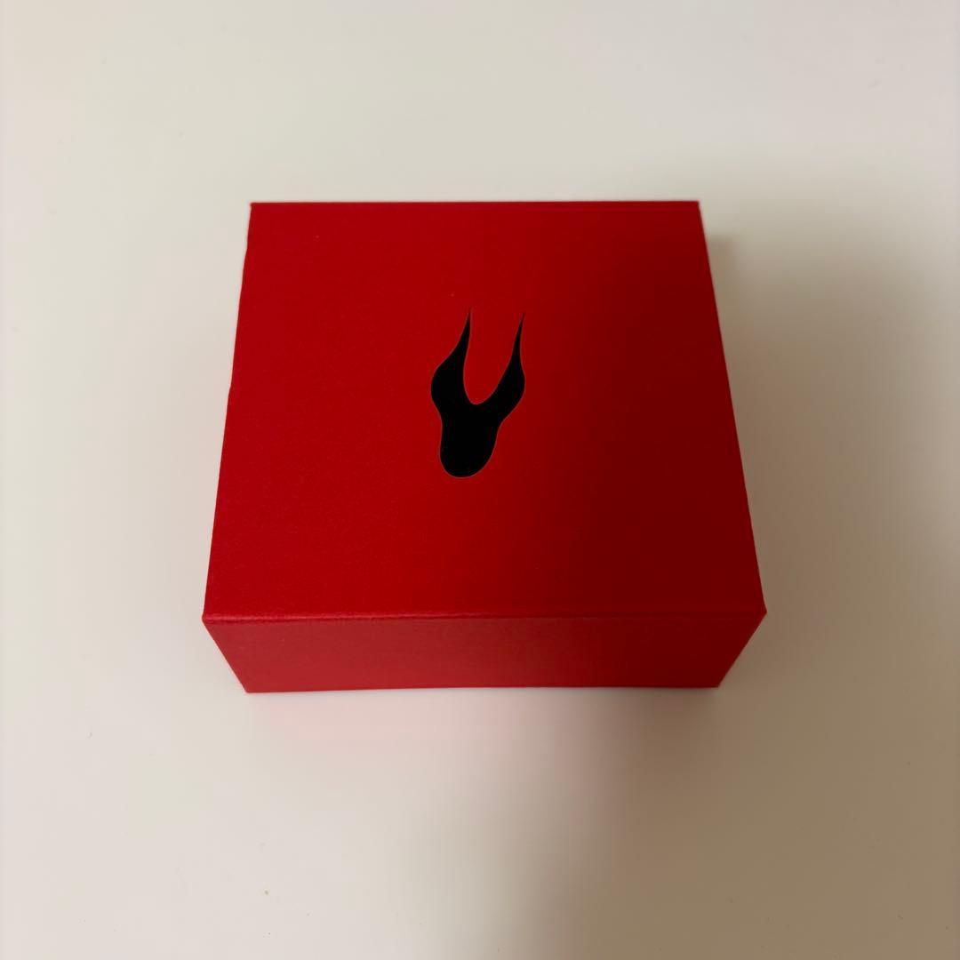 アクセサリー Venedacarter Small Flower Cross Pendant