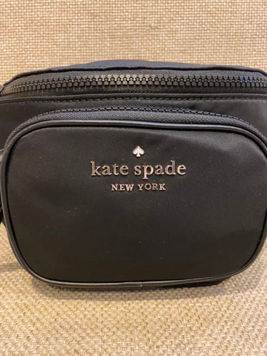 新品未使用☆kate spade☆ケイトスペード☆ベルトバッグ黒