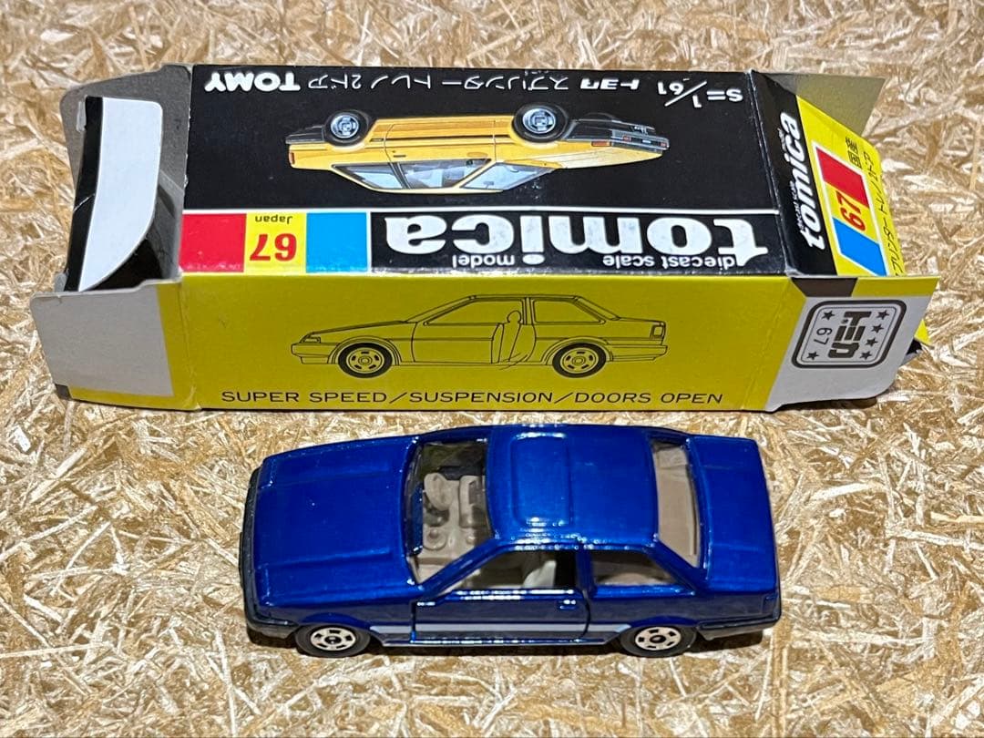 トミカ 日本製 黒箱 67 トヨタ スプリンター トレノ 2ドア