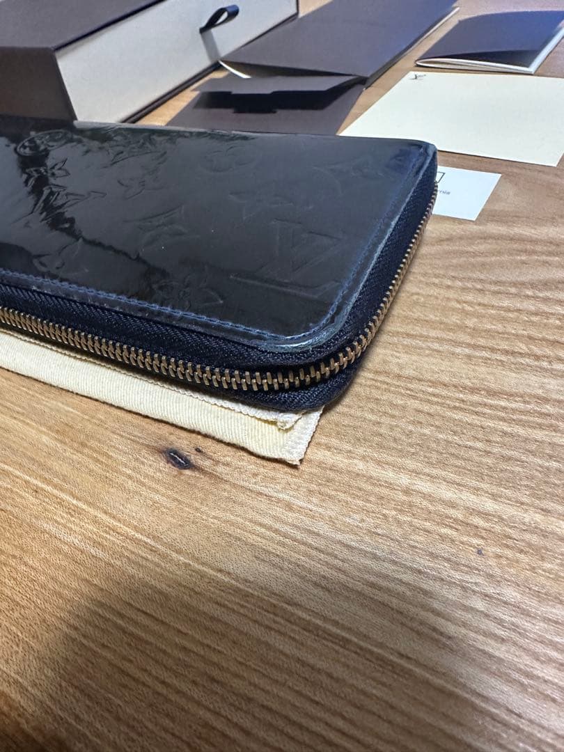 【箱付属品付き】ルイヴィトン モノグラム ヴェルニ ジッピーウォレット