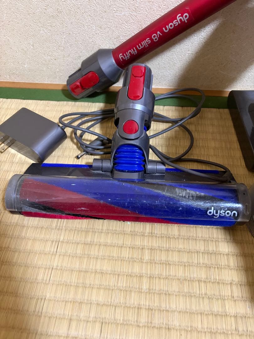 Dyson ダイソン 掃除機 V8 SlimFluffy SV10K