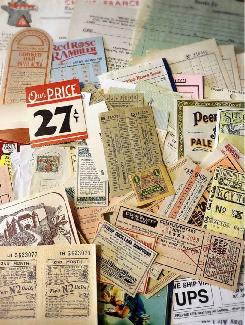 ★ 断捨離！紙もの詰め込みBOX ★ 80サイズ　海外 ヴィンテージ 紙もの