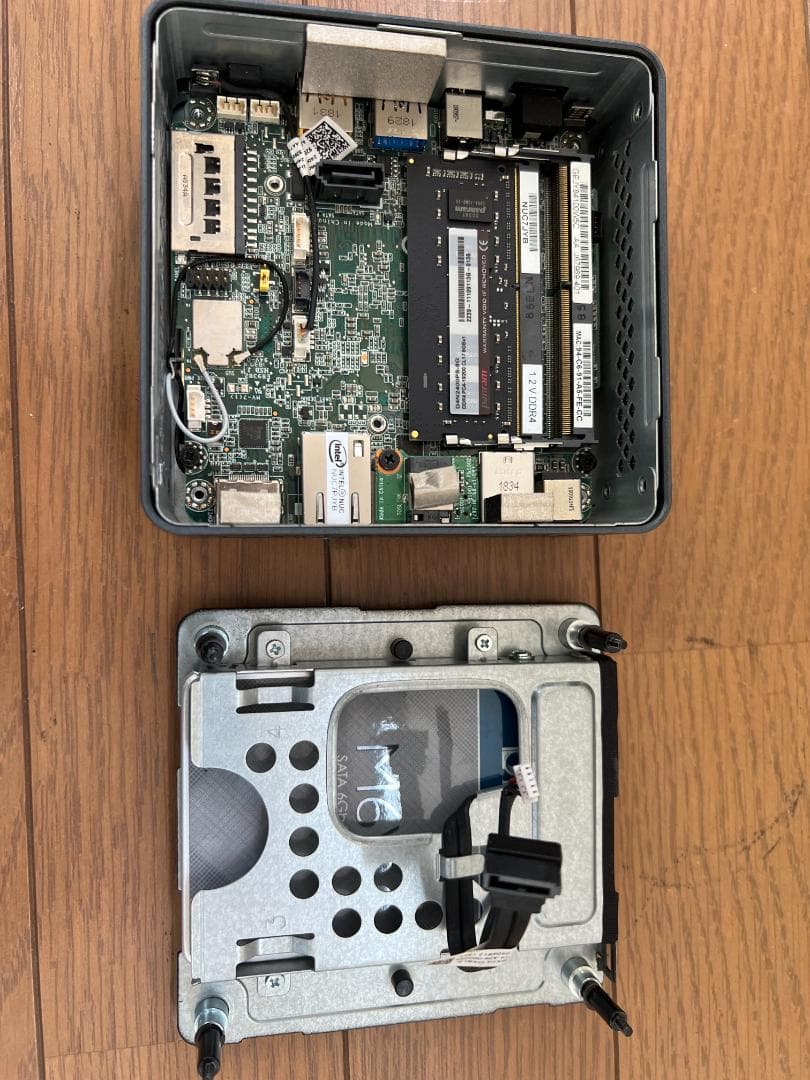 Intel NUC キット BOXNUC7PJYH