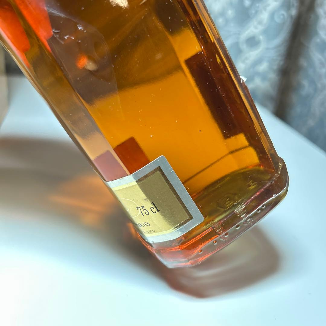 J*様 ジョニー ウォーカー 18年 ゴールドラベル 古酒