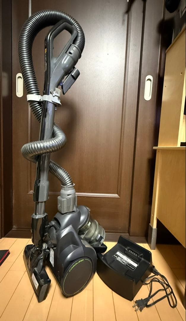 パナソニック「プチサイクロン MC-BR30G」充電式掃除機2014年製