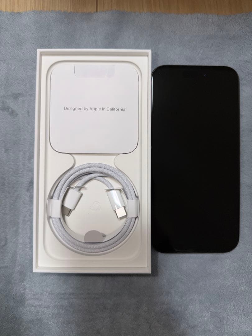 メル)Apple iPhone 15 Pro 128GBブラックチタニウム