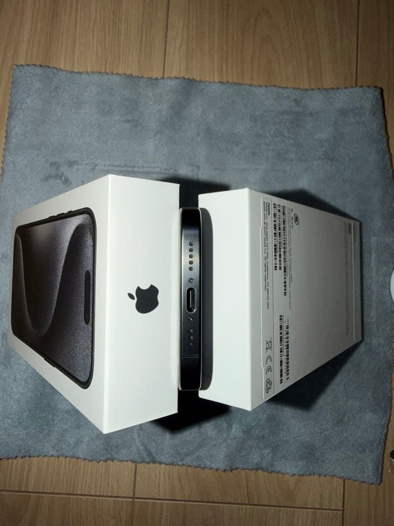 メル)Apple iPhone 15 Pro 128GBブラックチタニウム