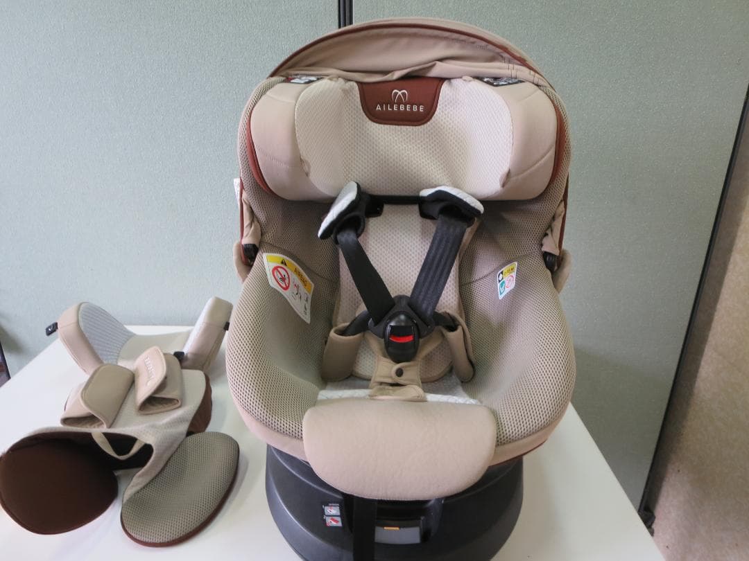 エールベベ・クルットR ウィ チャイルドシート　ISOFIX　回転式