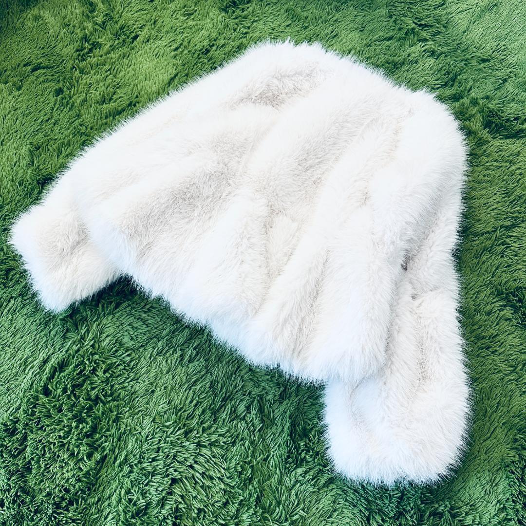 ビビィ Bibiy RAMONA PEPURAMU COAT WHITE ファー