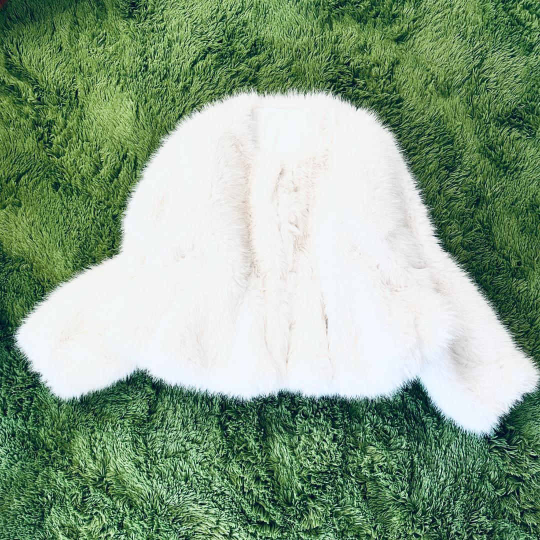 ビビィ Bibiy RAMONA PEPURAMU COAT WHITE ファー