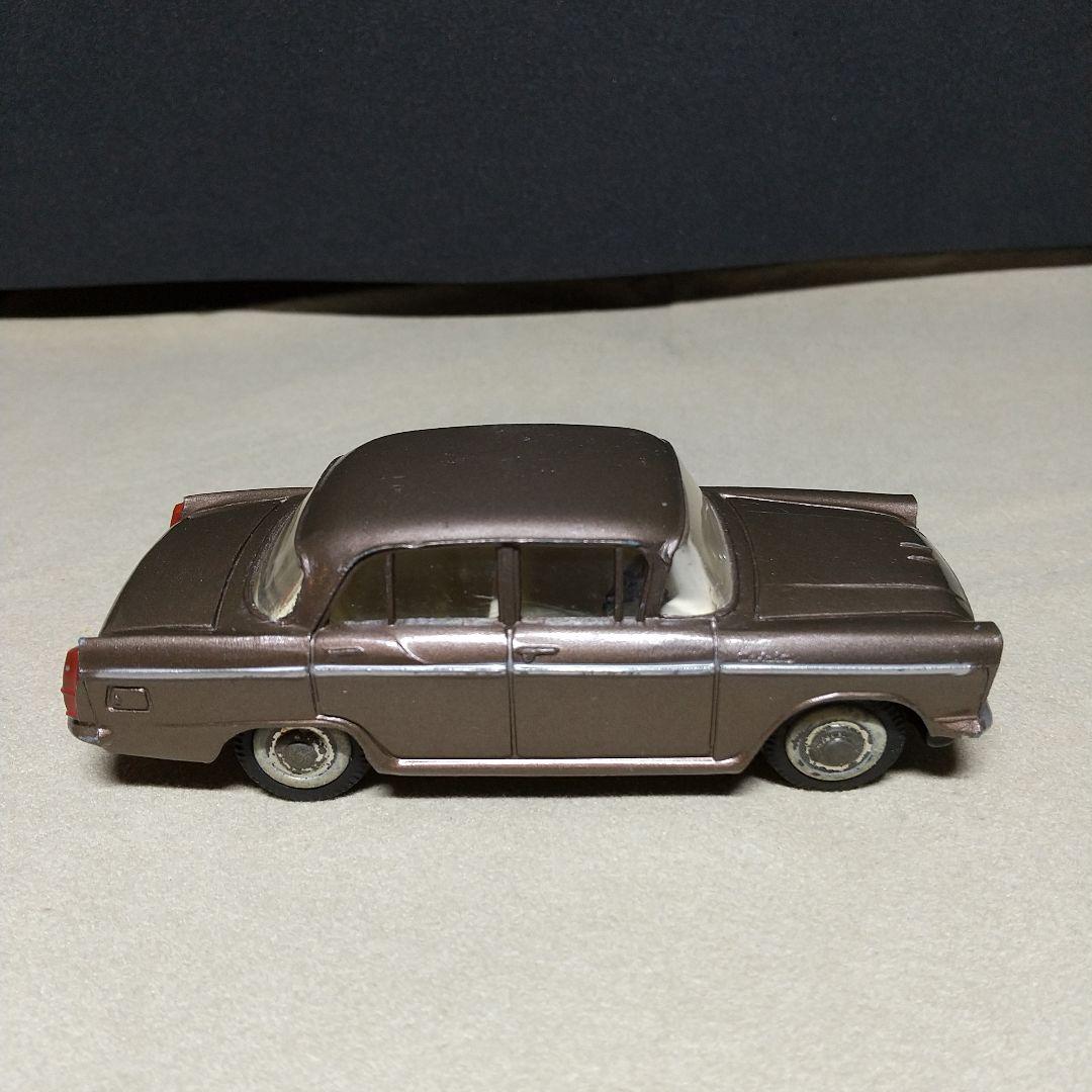 モデルペット　ニッサン・セドリック・DX