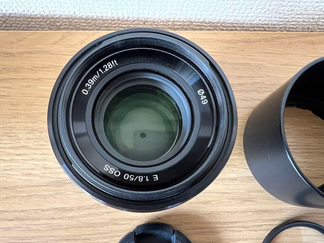 SONY E 50mm F1.8 OSS レンズ