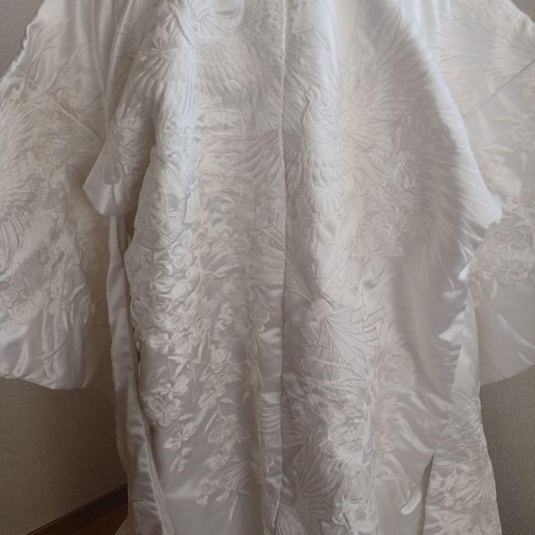 お正月特価31000円から値引洗える化繊　白無垢 着物 花鳳凰刺繍　掛下セット